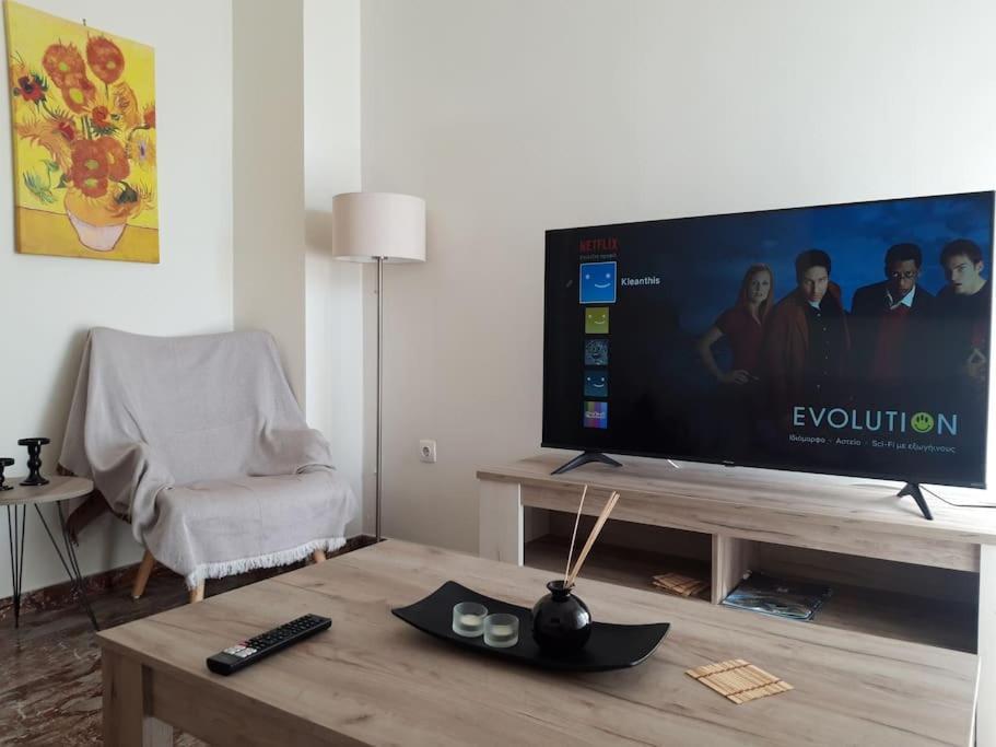 Comfort Apartment In The City Kalamata Bagian luar foto